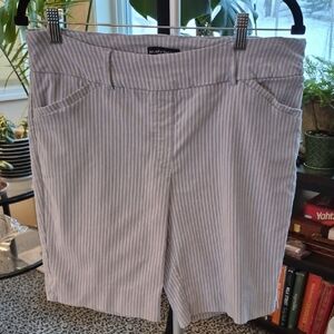 Hilary Radley Women's Gray Striped Bermudas